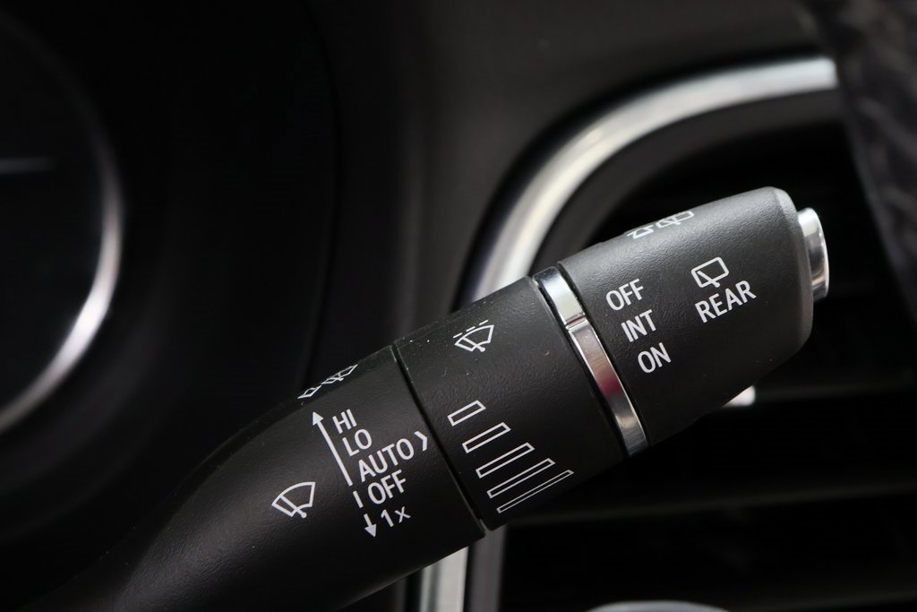 Used 2023 Buick Enclave Avenir w/ Avenir Technology Package image 18