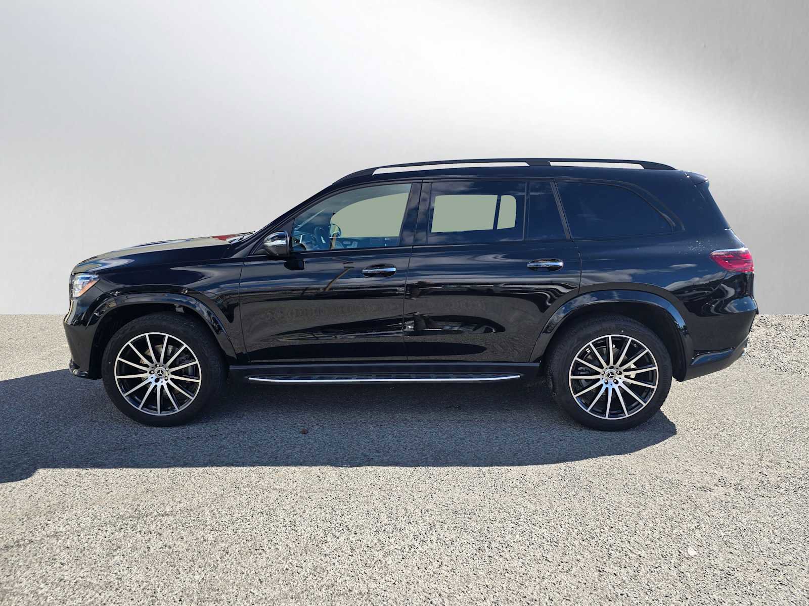 Used 2026 Mercedes-Benz GLS 450 4MATIC image 7