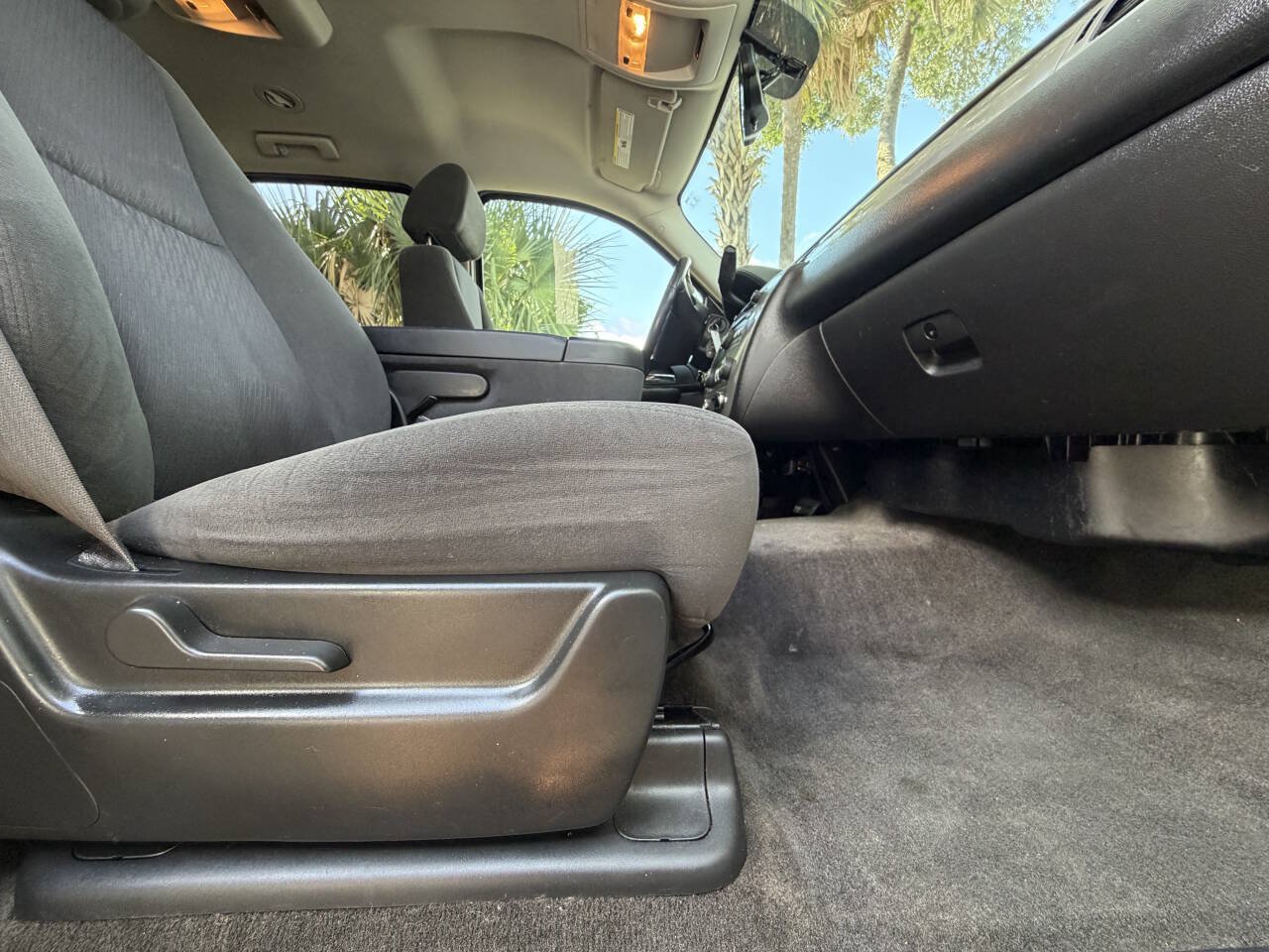 Used 2009 Chevrolet Suburban LS RWD image 14