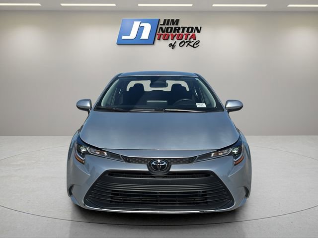 Used 2025 Toyota Corolla LE FWD image 2