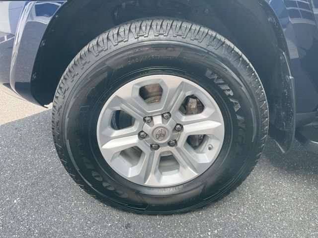 Used 2019 Toyota 4Runner SR5 Premium AWD/4WD image 17