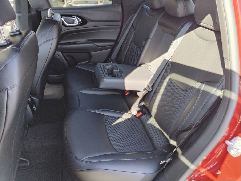 New 2026 Jeep Compass Latitude image 15