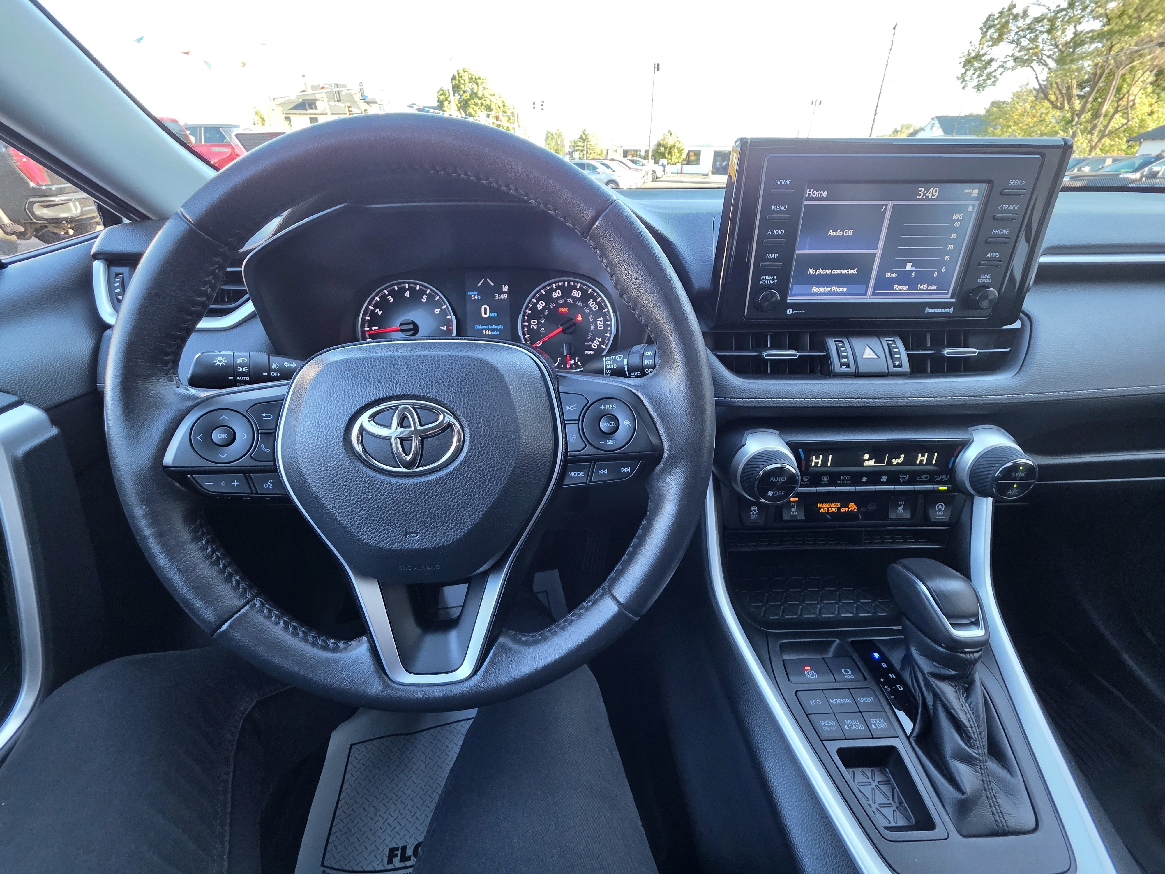 Used 2021 Toyota RAV4 XLE Premium image 15