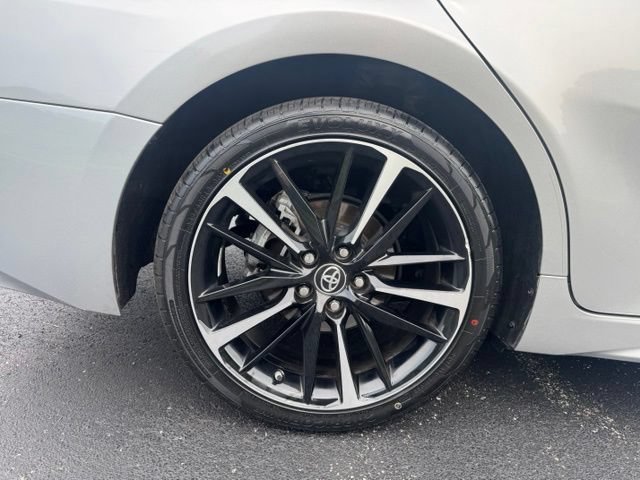 Used 2019 Toyota Camry XSE FWD image 10