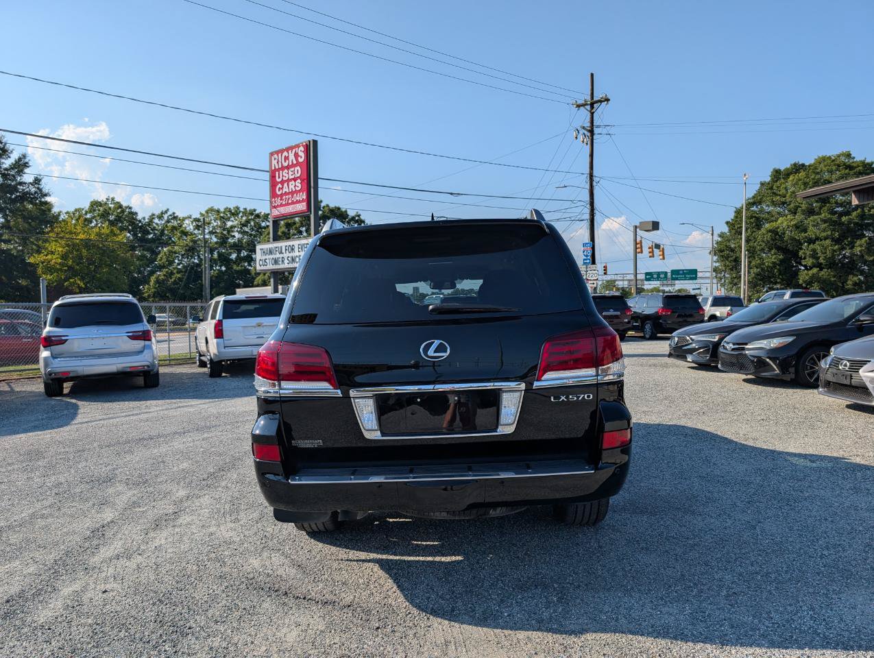 Used 2013 Lexus LX 570 4WD w/ Luxury Pkg w/Pre-crash image 8
