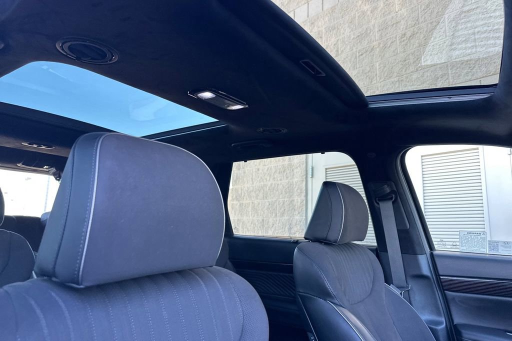 Used 2025 Hyundai Palisade Calligraphy image 16
