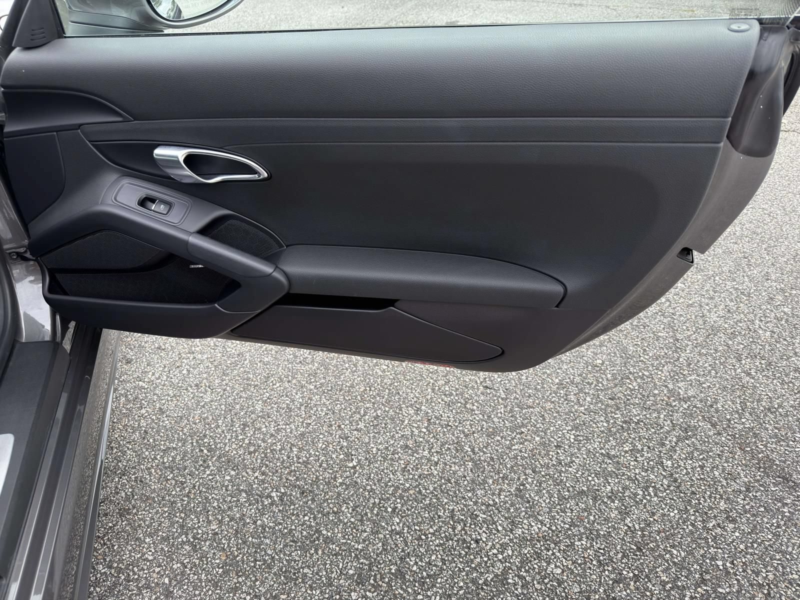 Used 2024 Porsche 718 Cayman RWD image 14