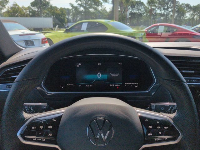 Used 2022 Volkswagen Tiguan SE R-Line FWD image 29
