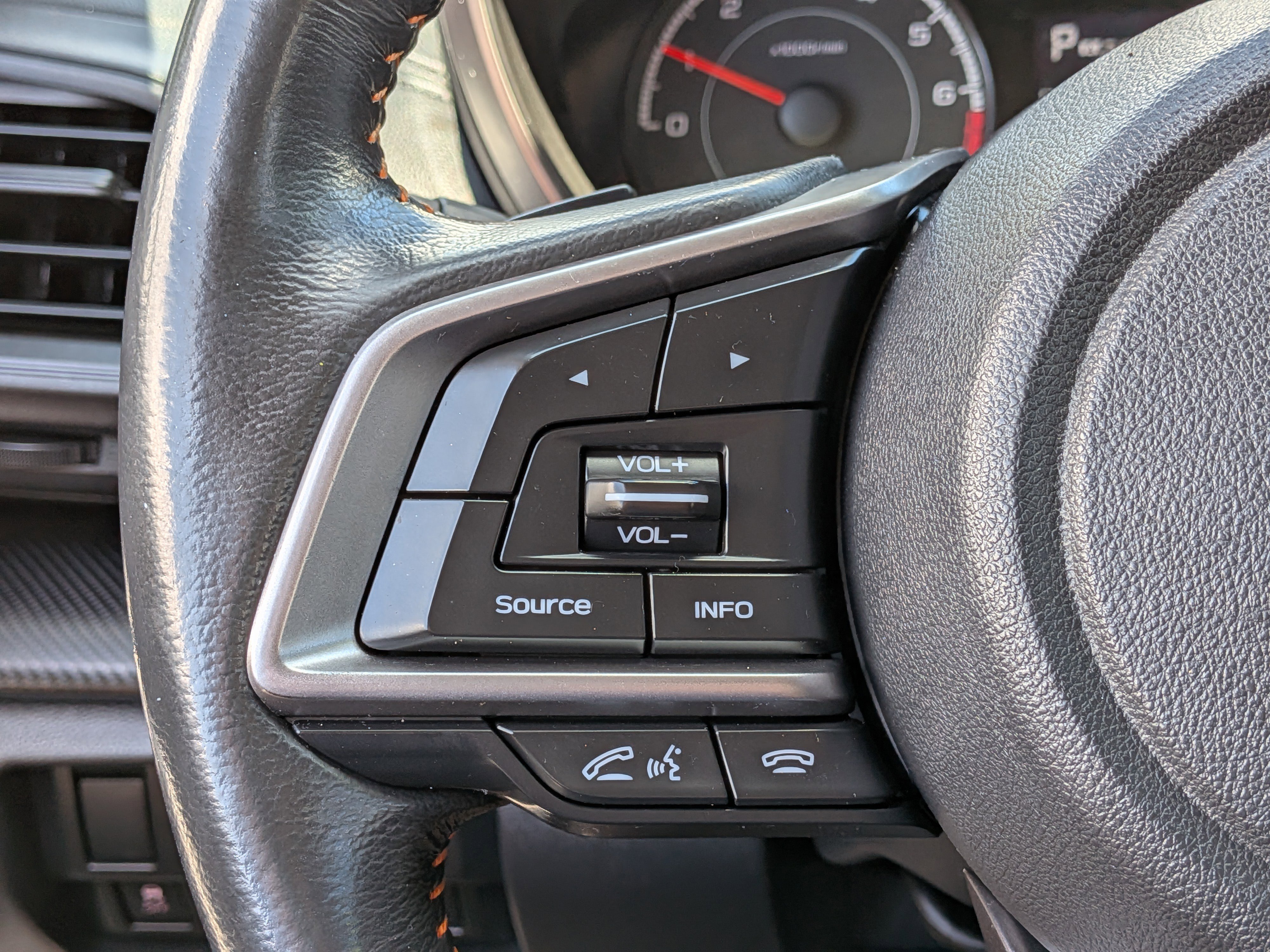 Used 2018 Subaru Crosstrek 2.0i Premium w/ Moonroof Package image 24