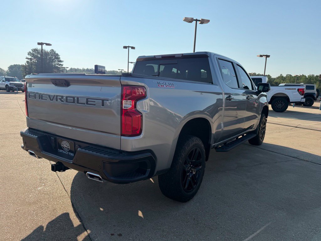 Used 2023 Chevrolet Silverado 1500 LT Trail Boss w/ LT Trail Boss Premium Package AWD/4WD image 8