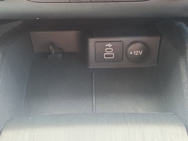 Used 2025 Ford Escape Active AWD/4WD image 30
