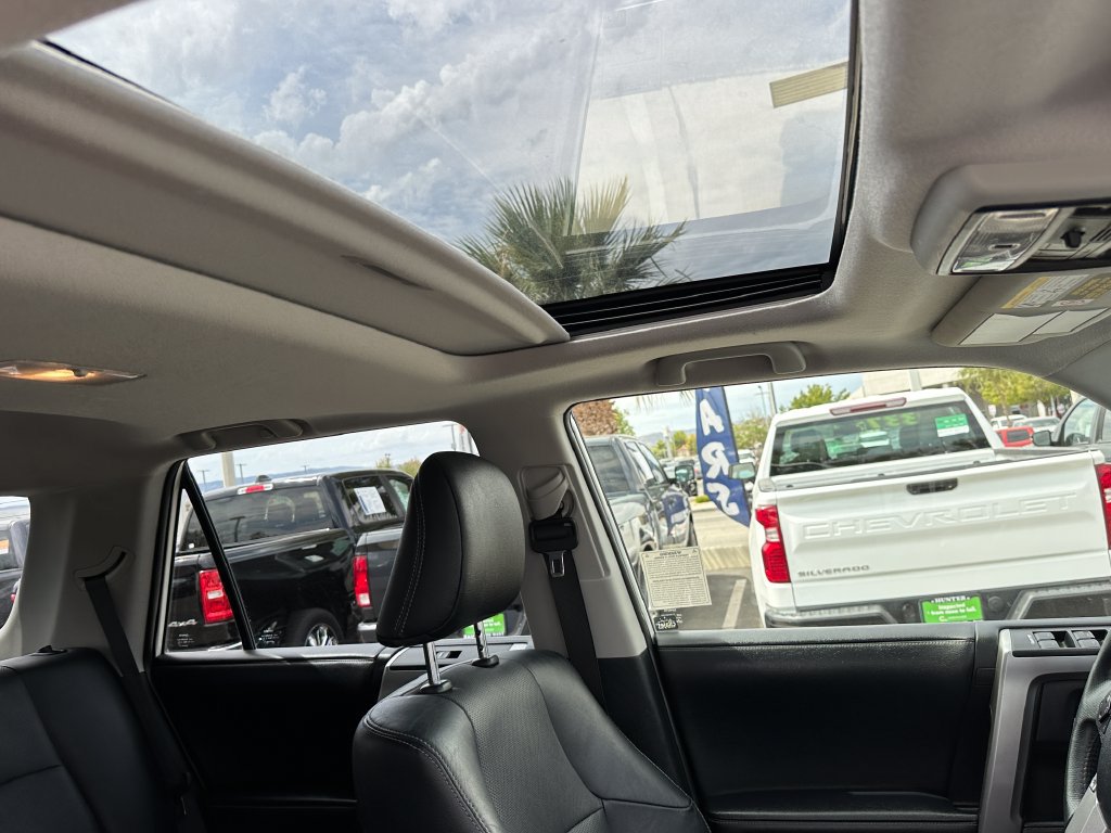 Used 2022 Toyota 4Runner Limited RWD image 19