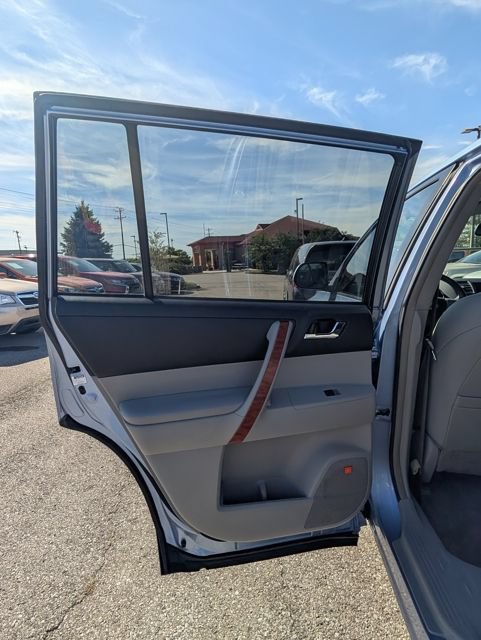 Used 2008 Toyota Highlander Limited w/ Tow Pkg FWD image 15