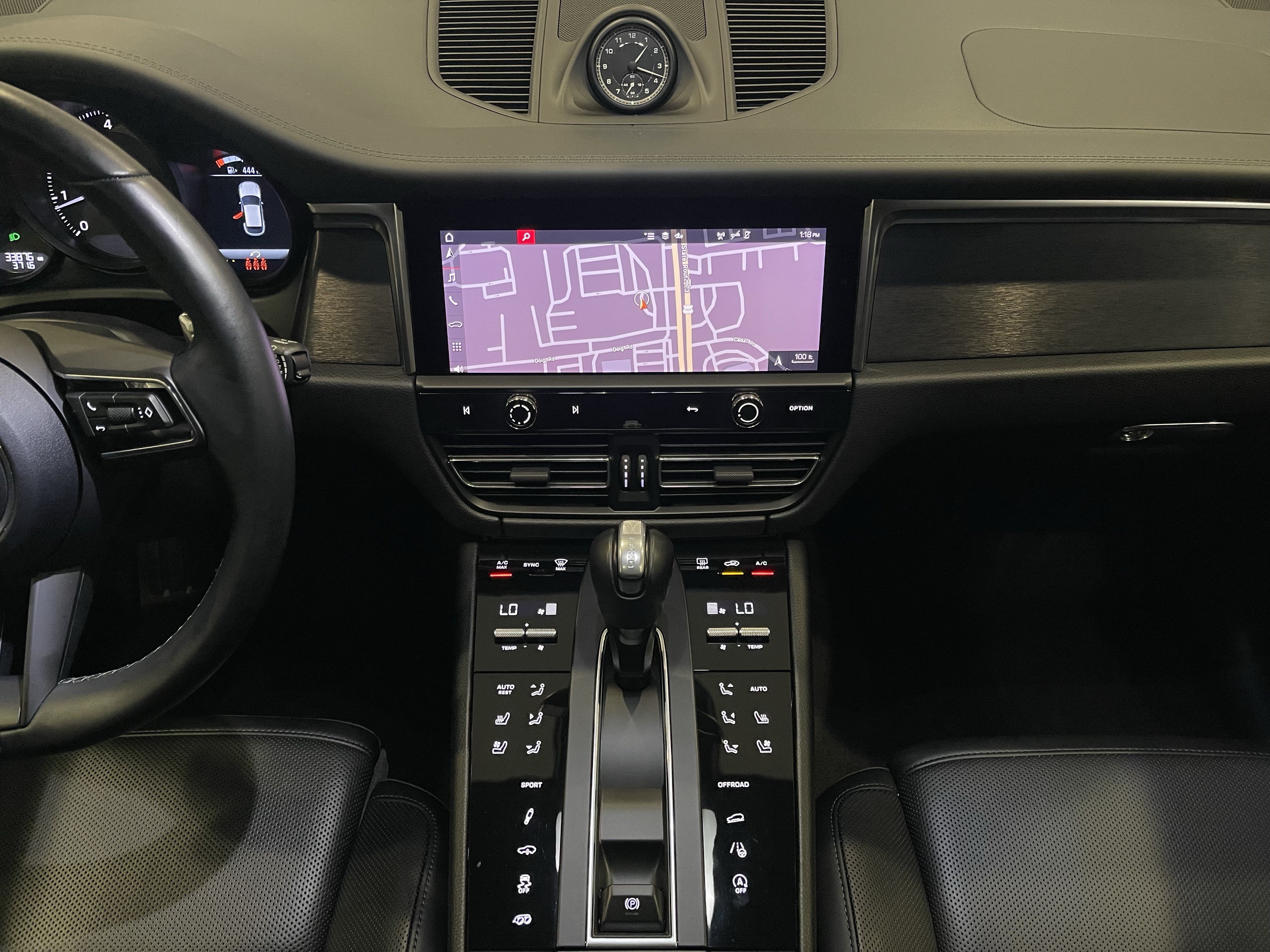 Used 2022 Porsche Macan GTS AWD/4WD image 17