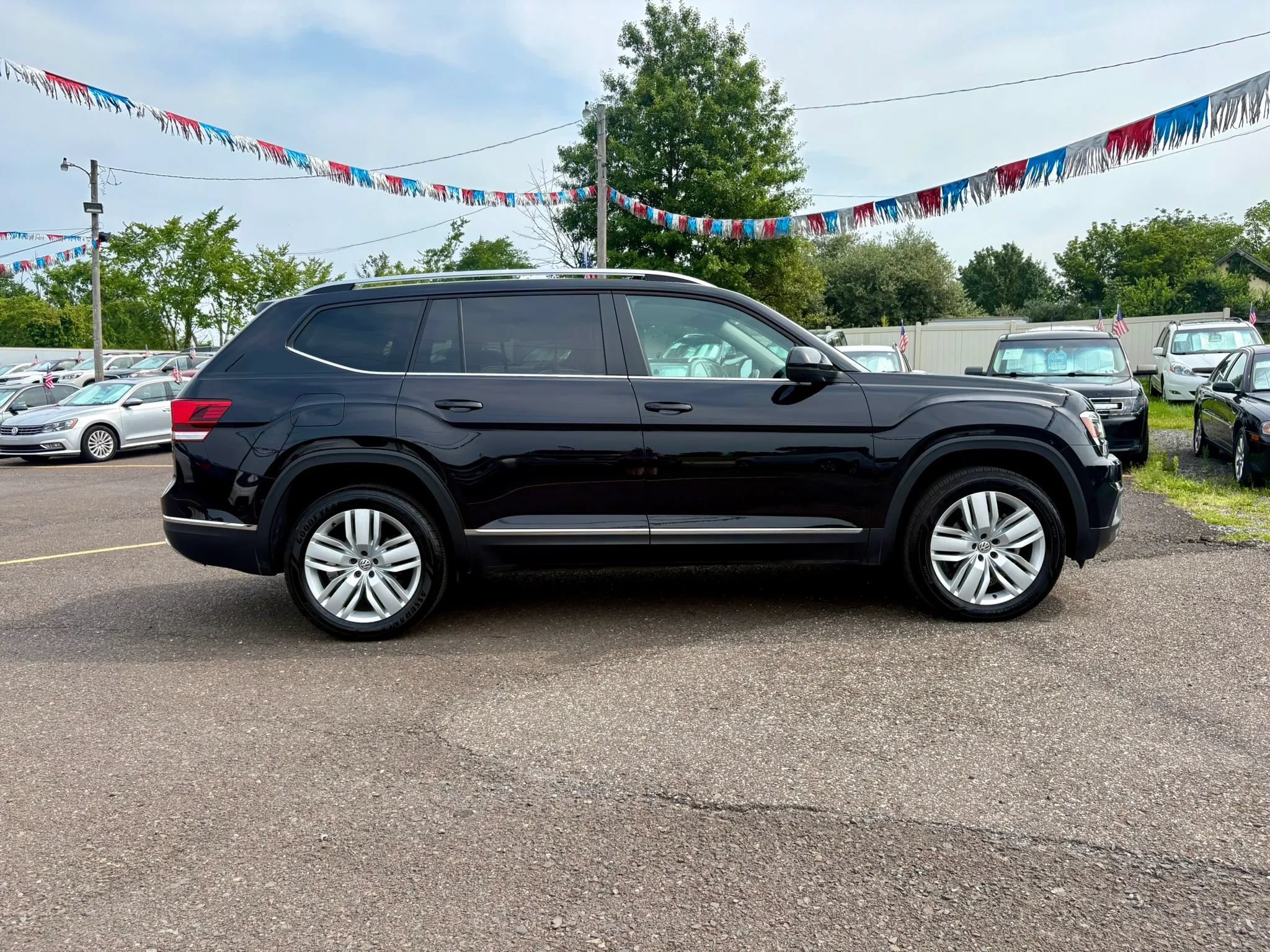 Used 2019 Volkswagen Atlas SEL AWD/4WD image 6