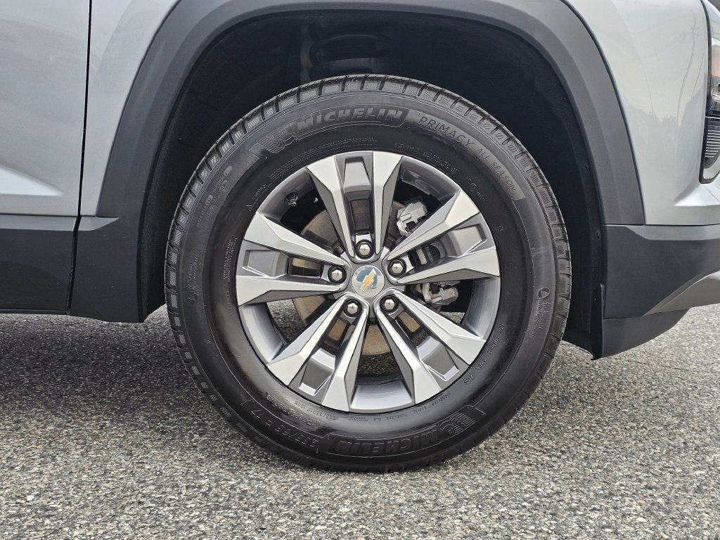 Certified 2026 Chevrolet Equinox LT AWD/4WD image 16