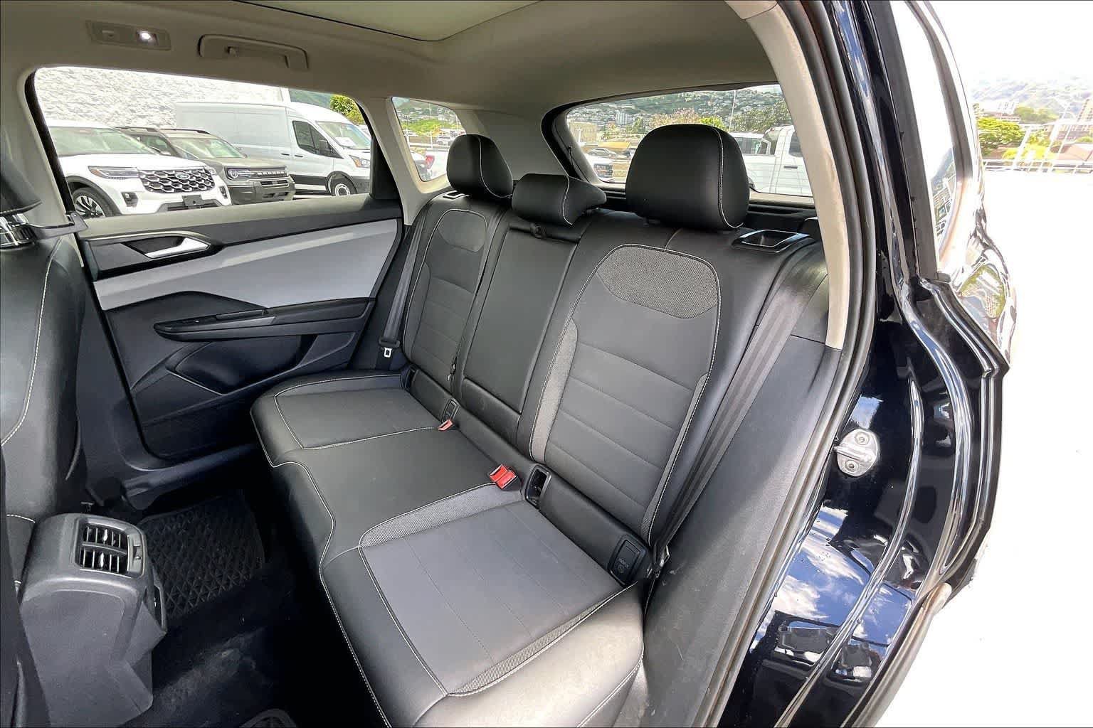 Used 2022 Volkswagen Taos SE FWD image 29