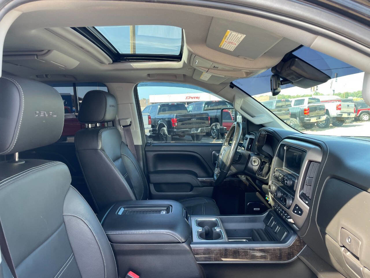 Used 2016 GMC Sierra 3500 Denali w/ Duramax Plus Package image 33