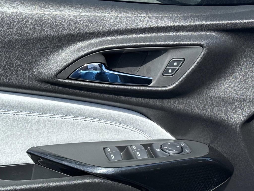 New 2026 Chevrolet Trax LT w/ Driver Confidence Package FWD image 19