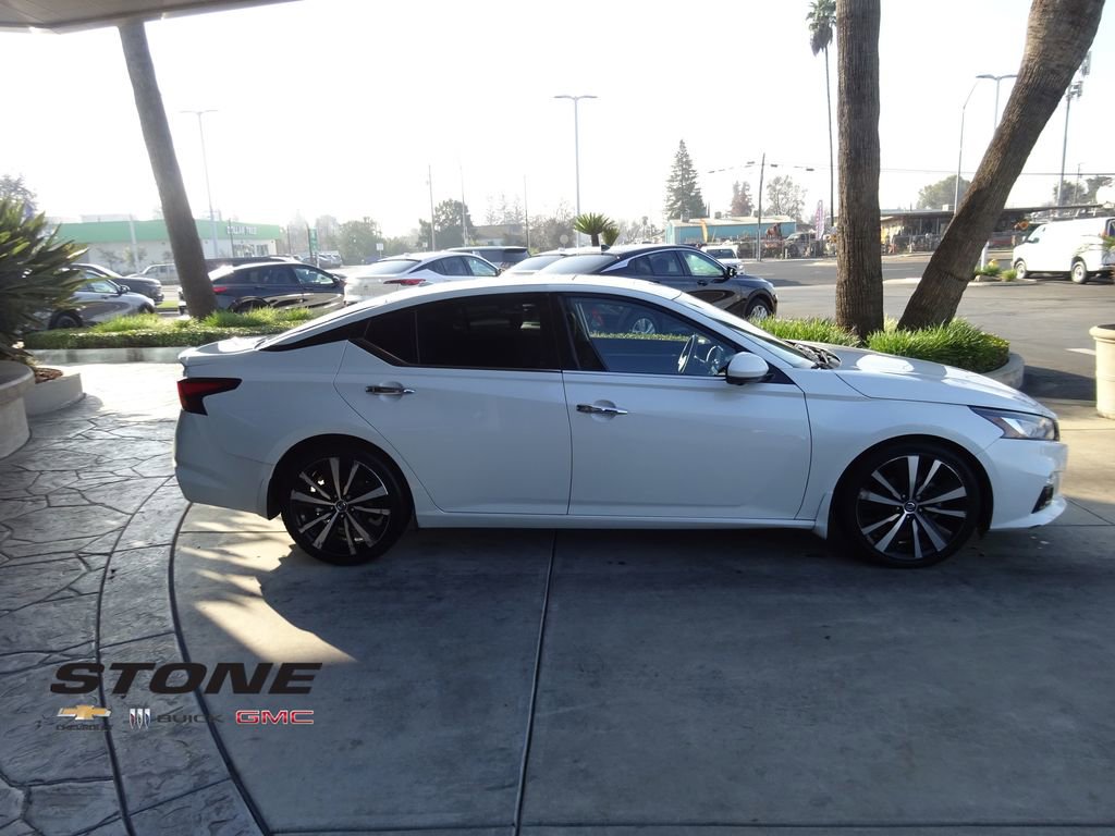 Used 2019 Nissan Altima 2.5 Platinum image 9