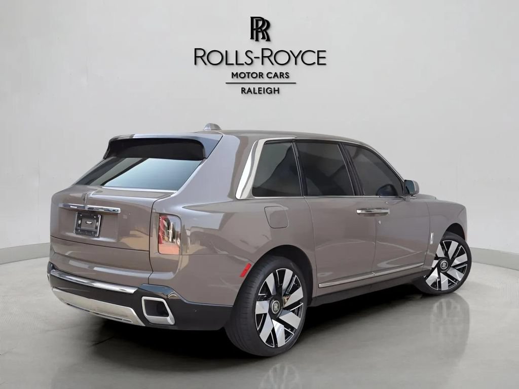Used 2026 Rolls-Royce Cullinan AWD/4WD image 3