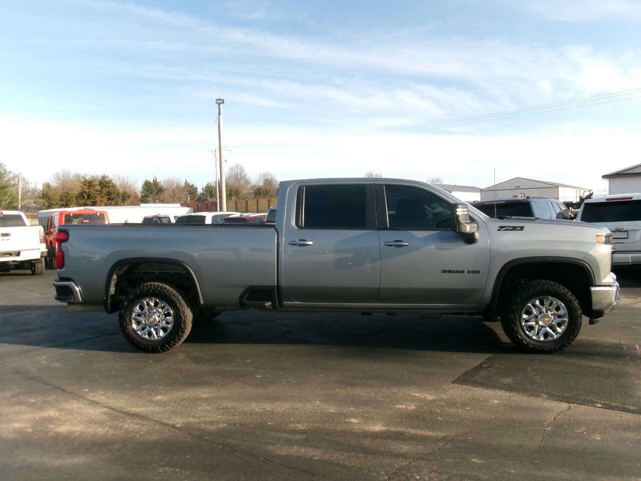 Used 2024 Chevrolet Silverado 3500 LT w/ All Star Edition AWD/4WD image 3