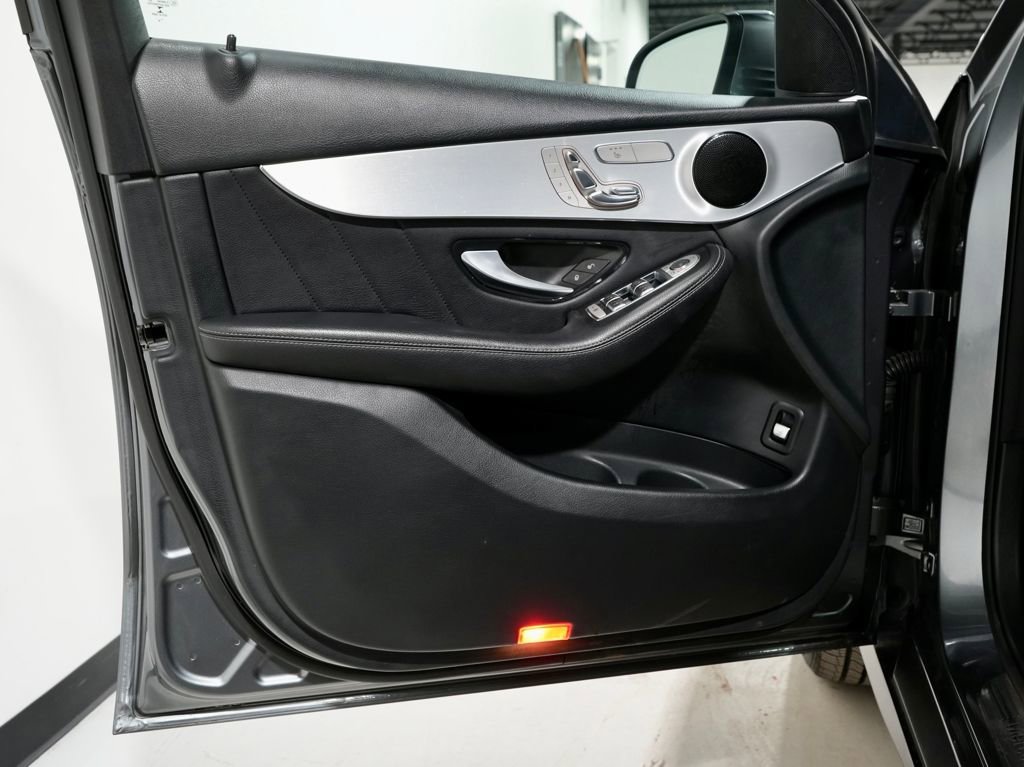 Used 2019 Mercedes-Benz GLC 300 image 14