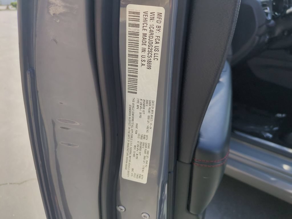 Used 2025 Dodge Durango GT AWD/4WD image 36