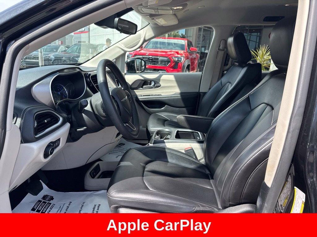 Used 2024 Chrysler Pacifica Limited FWD image 11