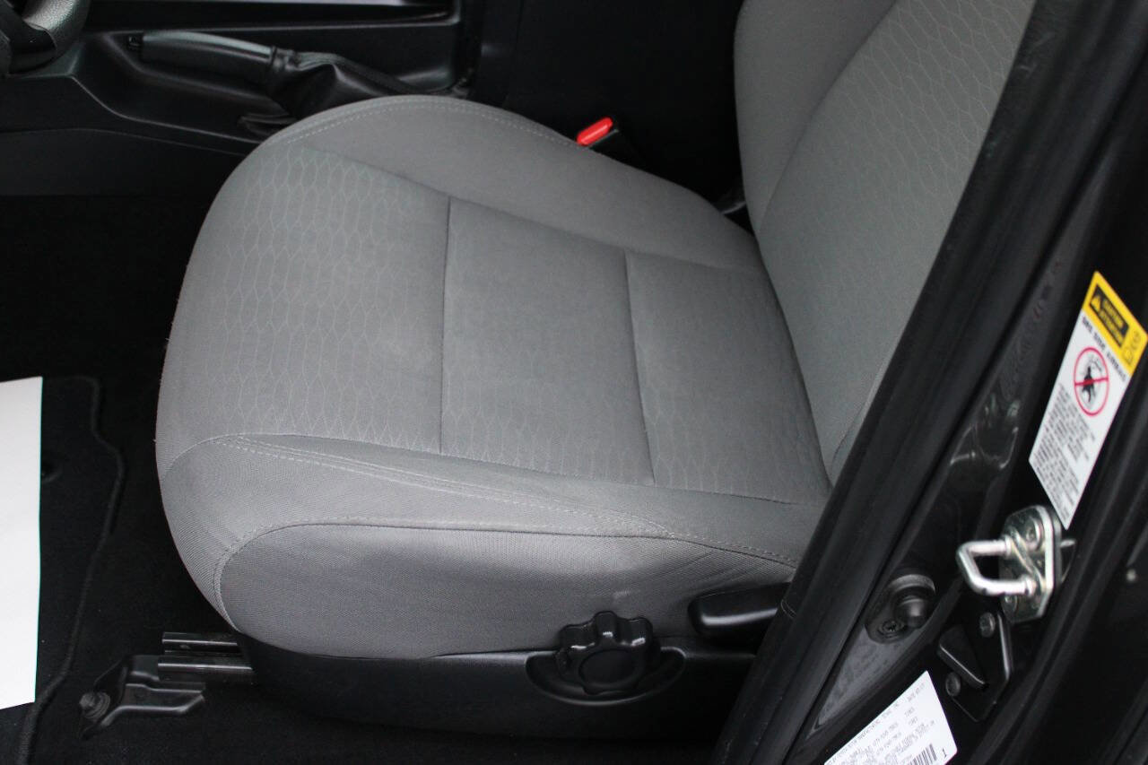 Used 2017 Toyota Tacoma 4x4 Access Cab image 10