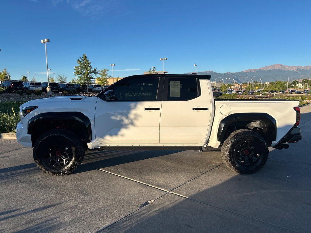 Used 2025 Toyota Tacoma TRD Pro AWD/4WD image 4