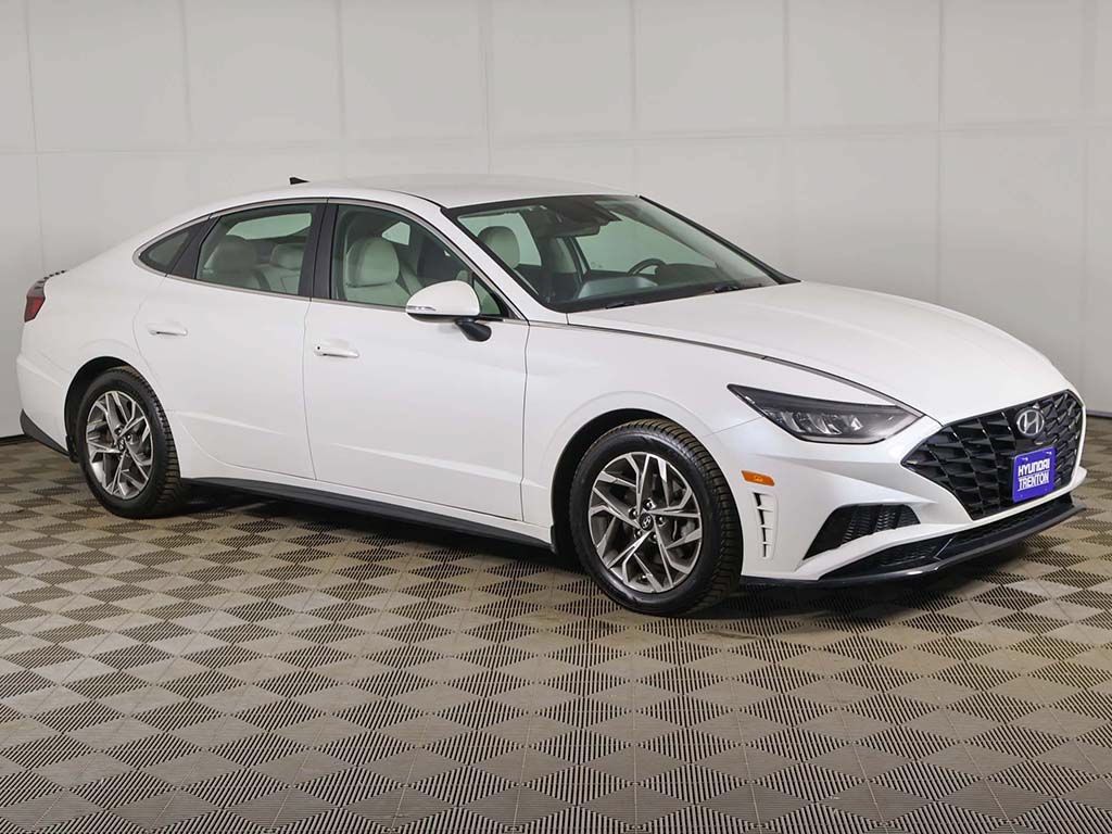 Used 2022 Hyundai Sonata SEL FWD image 2