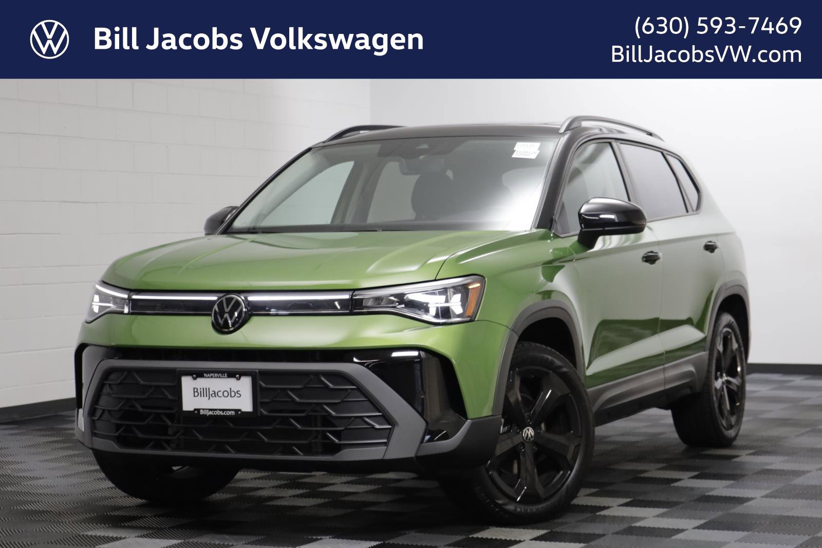 Used 2025 Volkswagen Taos SE image 1