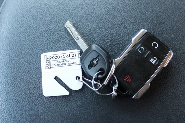 Used 2020 Chevrolet Colorado Z71 image 36
