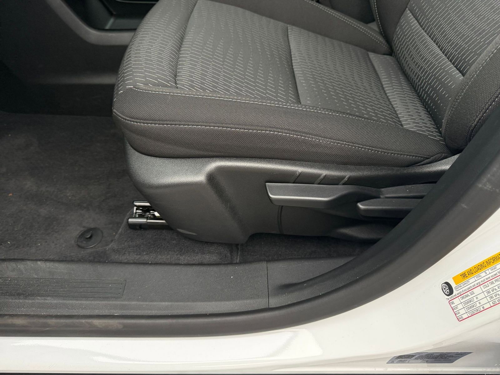 Used 2025 Chevrolet Equinox LT image 23