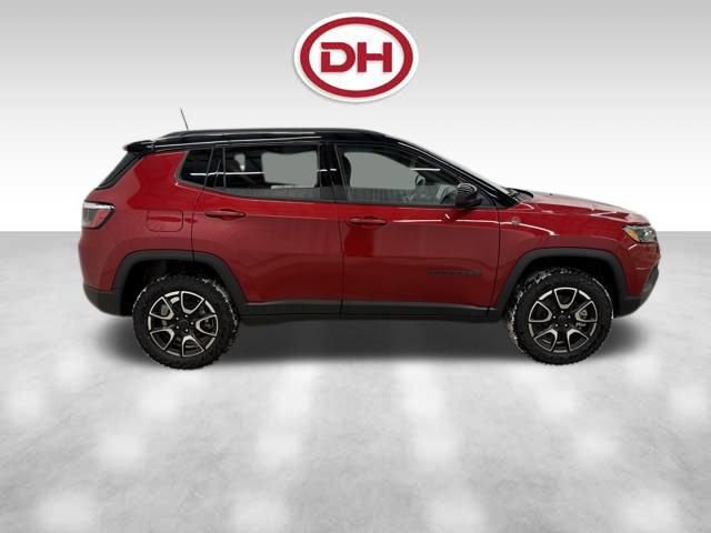 New 2026 Jeep Compass Trailhawk w/ Trailer Tow Group image 2
