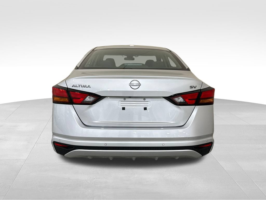 Used 2024 Nissan Altima 2.5 SV FWD image 4