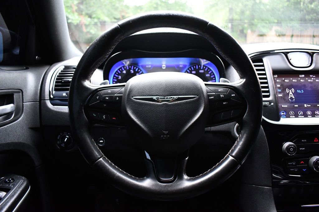 Used 2019 Chrysler 300 S image 25