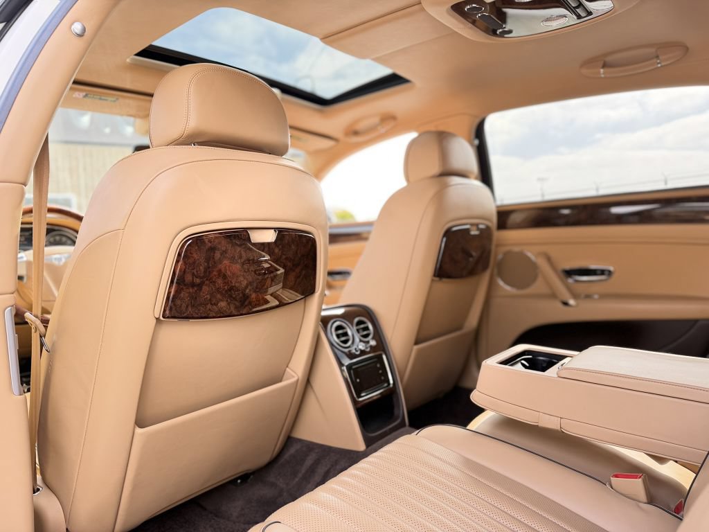 Used 2018 Bentley Flying Spur S V8 AWD/4WD image 14
