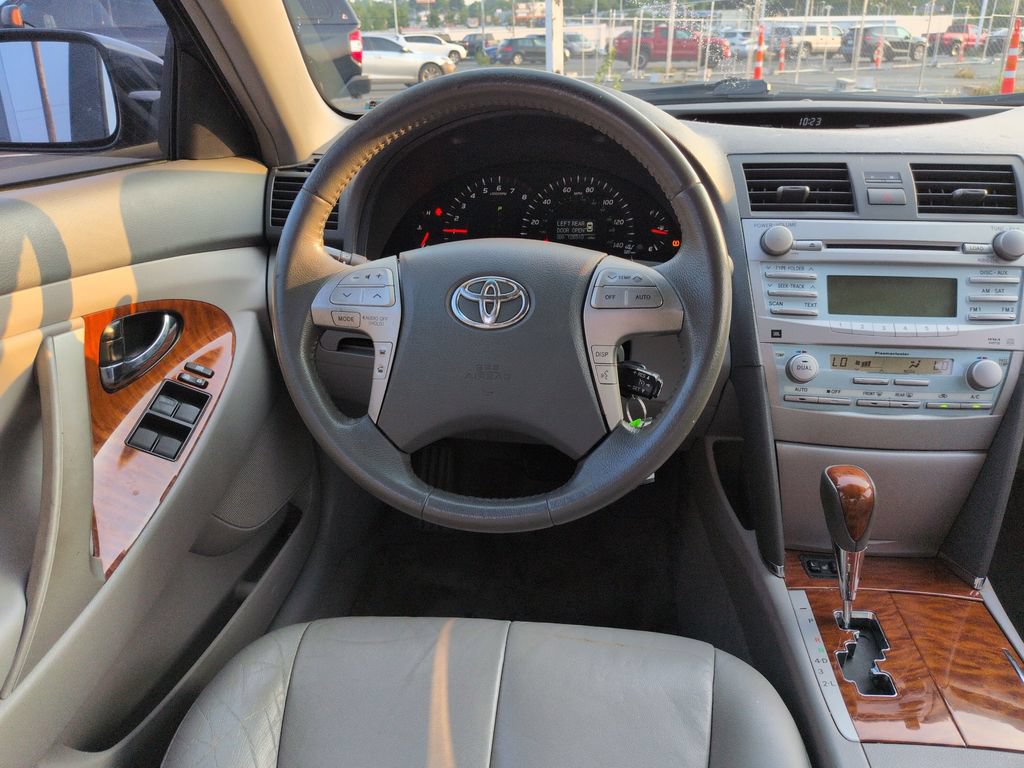 Used 2009 Toyota Camry XLE w/ Leather Pkg FWD image 14