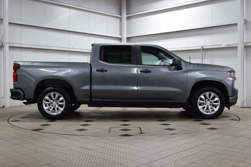 Used 2022 Chevrolet Silverado 1500 Custom w/ Safety Confidence Package AWD/4WD image 9