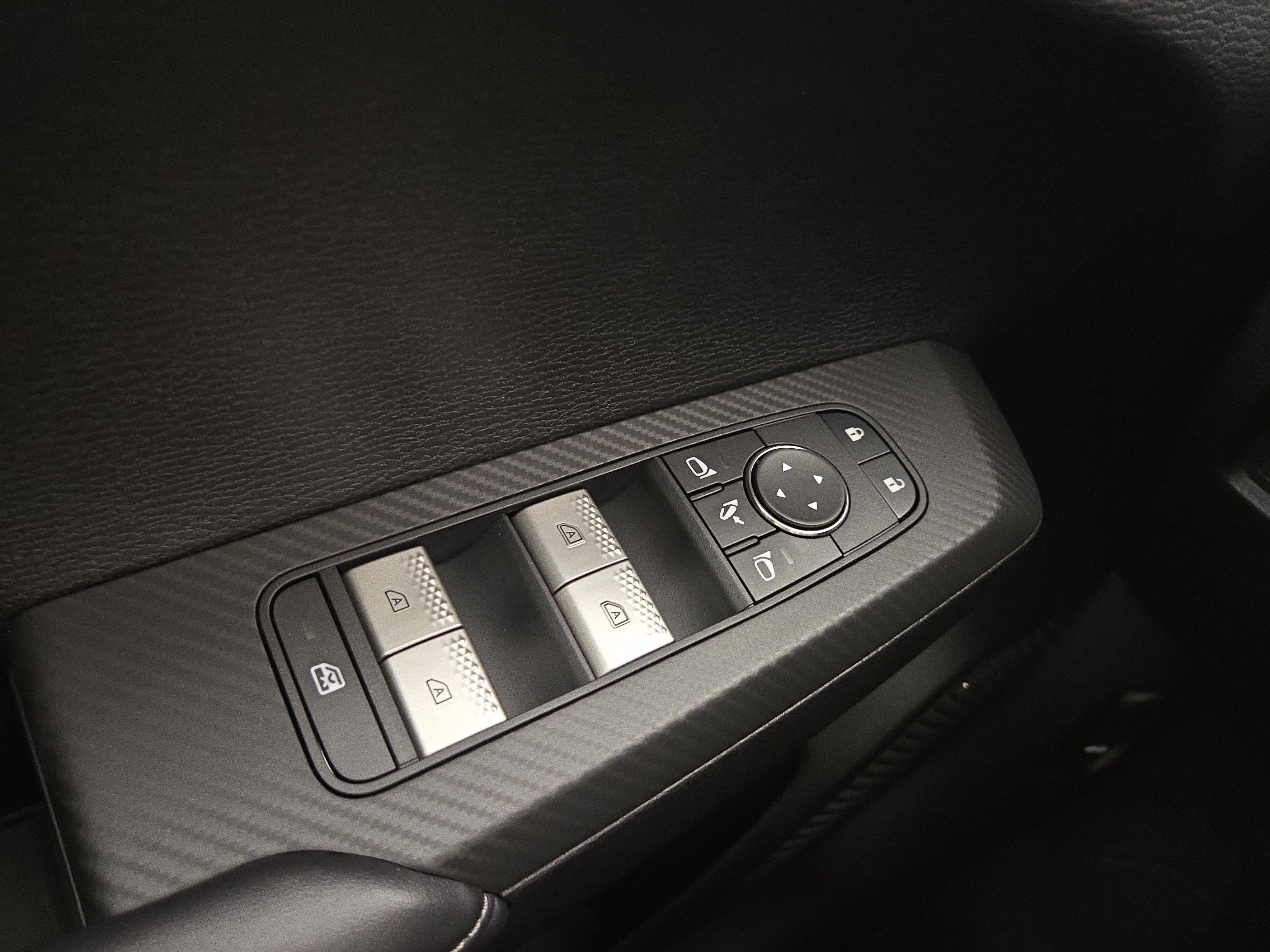 New 2026 Mitsubishi Outlander AWD image 30