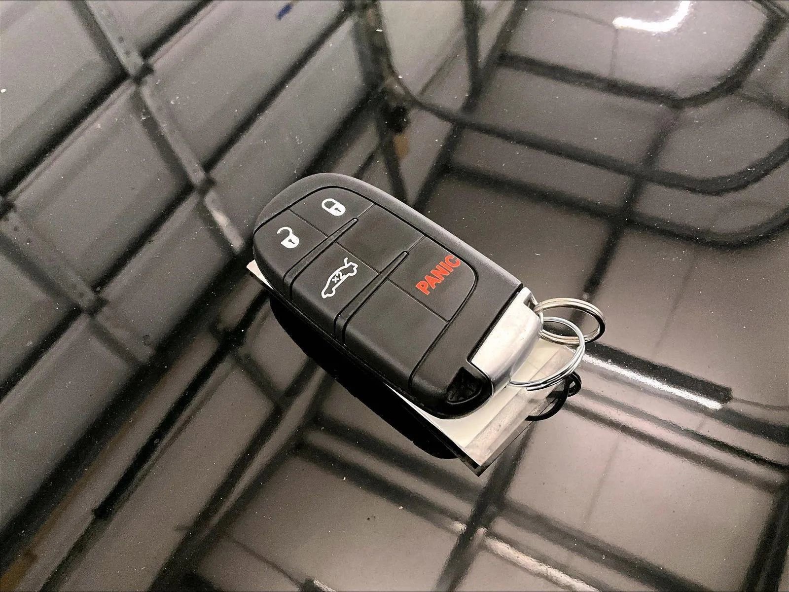 Used 2022 Dodge Challenger R/T Scat Pack w/ Dynamics Package image 9