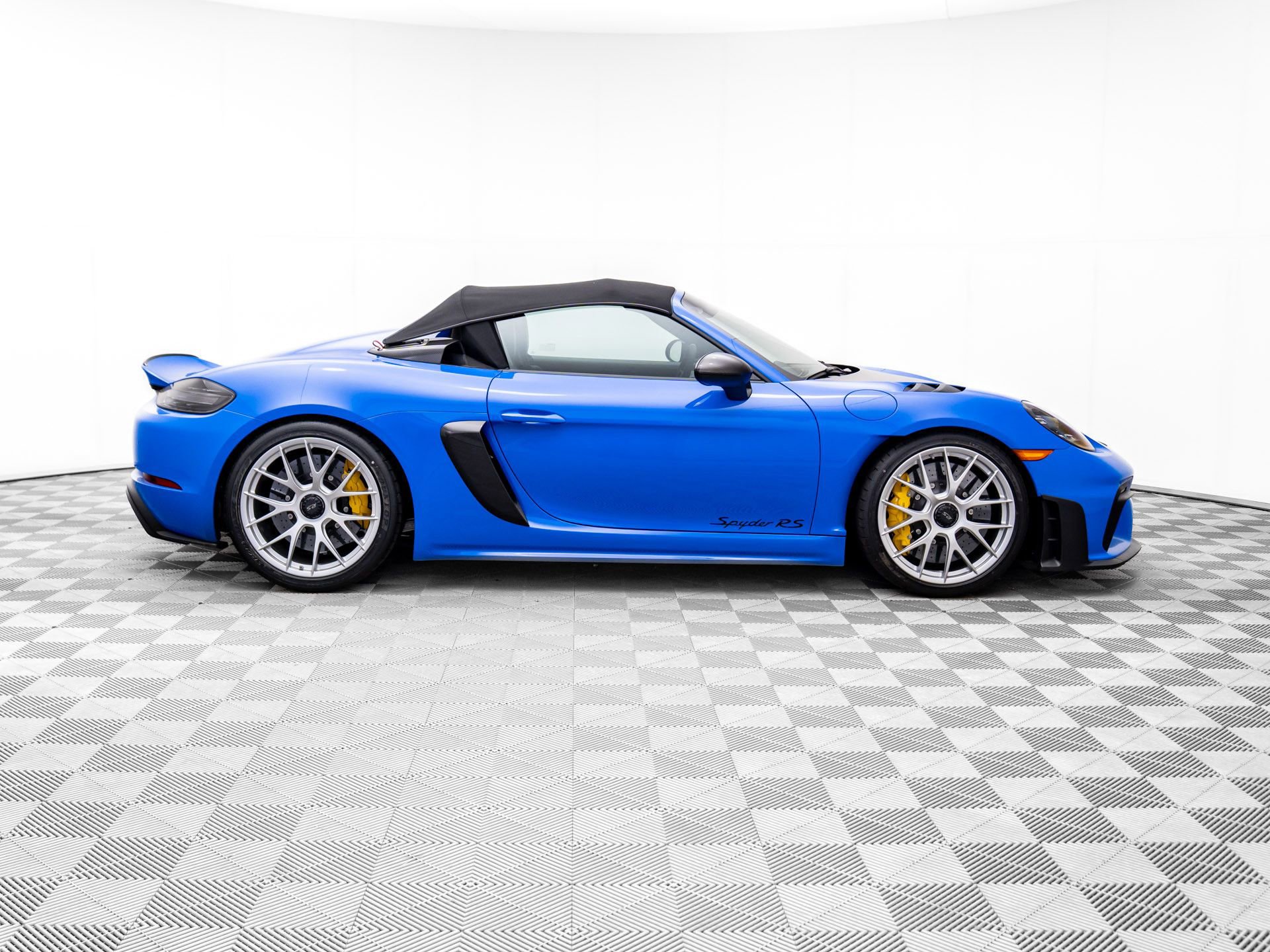 Used 2025 Porsche 718 Boxster Spyder RS image 8