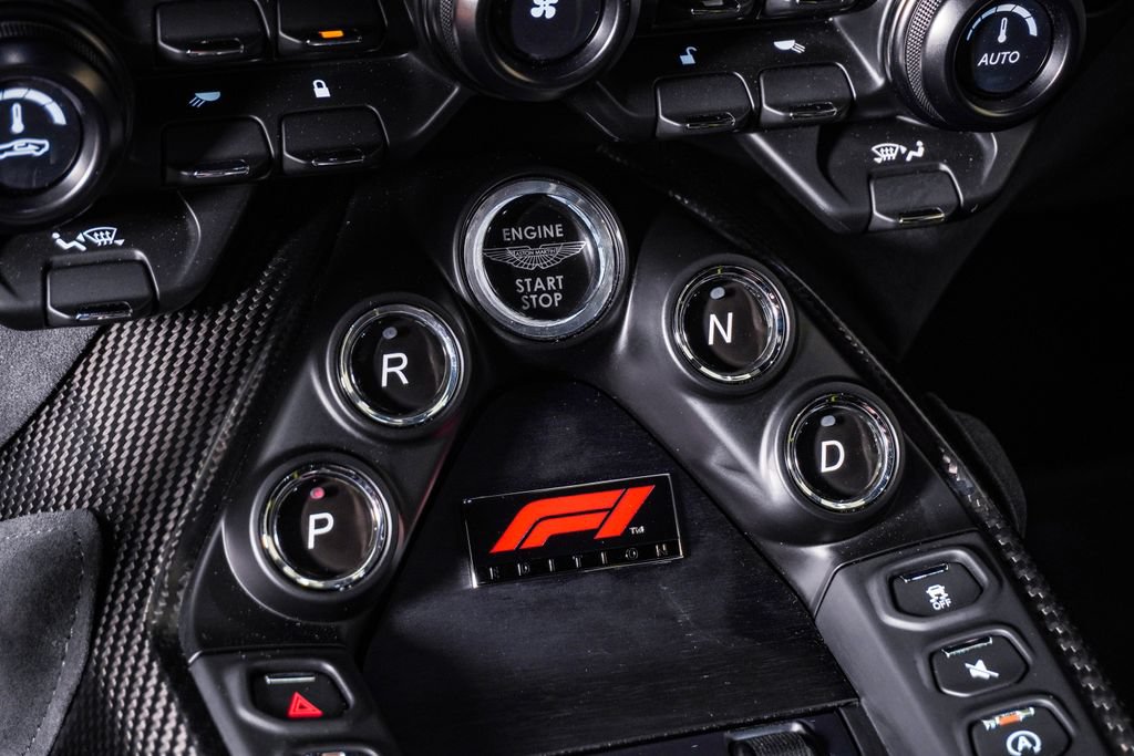 Used 2023 Aston Martin V8 Vantage Coupe RWD image 34