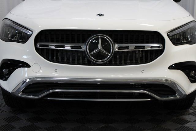 New 2025 Mercedes-Benz GLA 250 4MATIC image 3