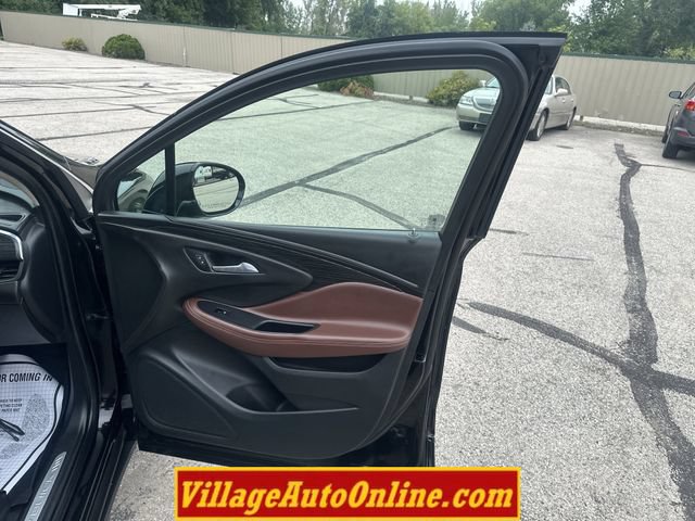 Used 2017 Buick Envision Essence AWD/4WD image 42