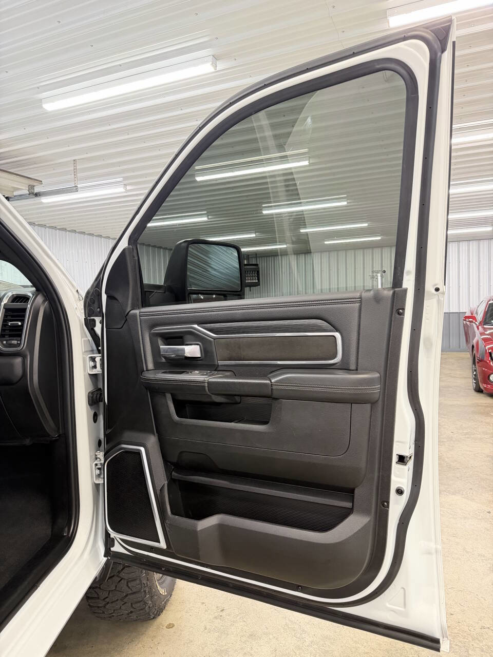 Used 2024 RAM 3500 Laramie w/ Night Edition image 42