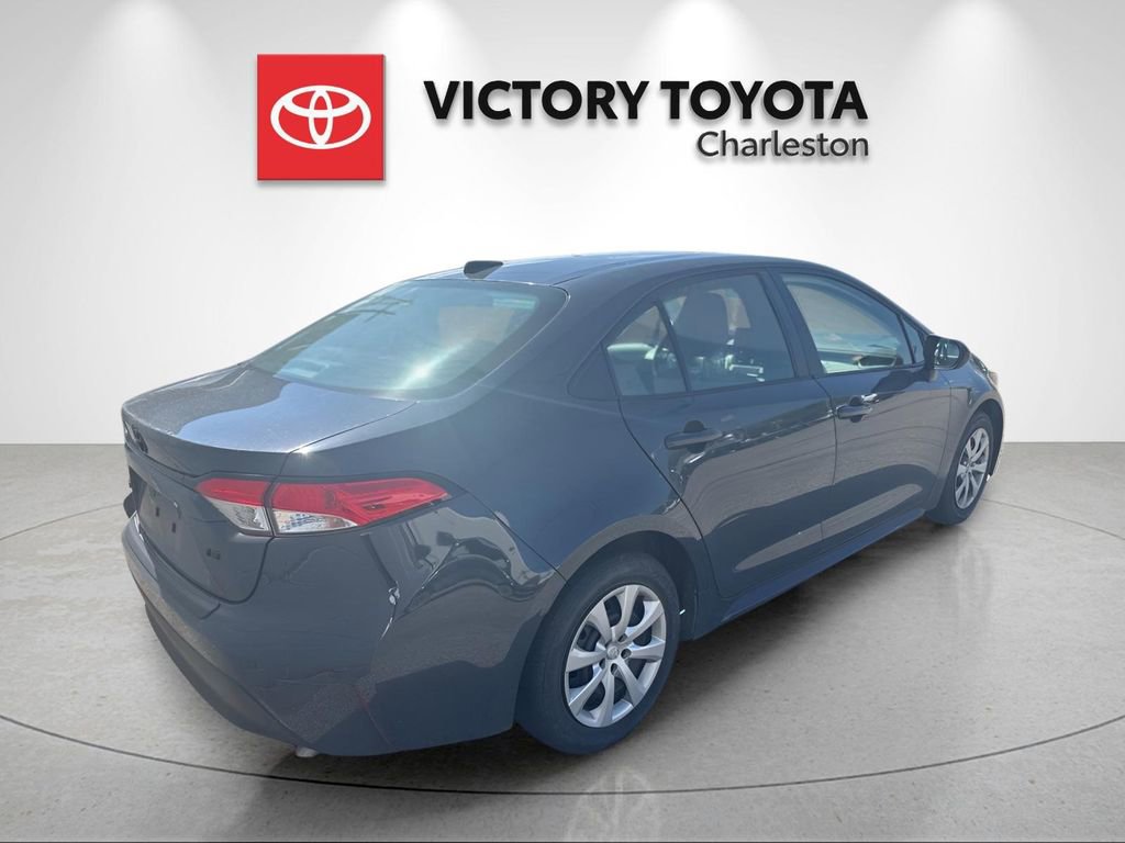 Used 2024 Toyota Corolla LE FWD image 4