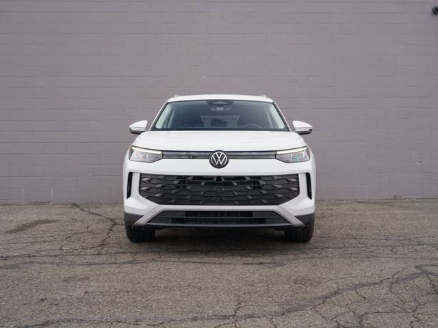 Used 2025 Volkswagen Tiguan S w/ 18" Wheel Package image 10